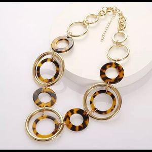 Fashion Acrylic Link Necklace